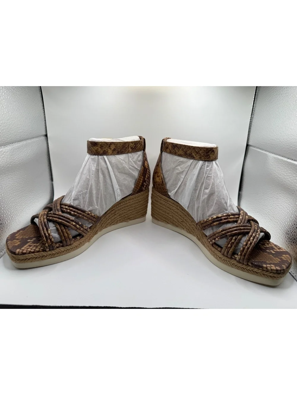 Vince Camuto new box